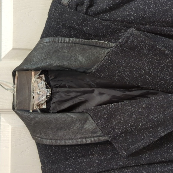 Maggie Lawrence Collection Vintage Wool Coat w/Leather Trim Size 12 - Picture 3 of 13